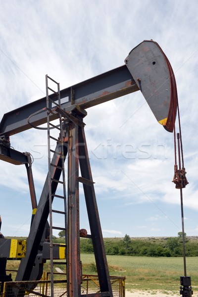 Foto stock: Poço · de · petróleo · la · céu · trabalhar · indústria · energia