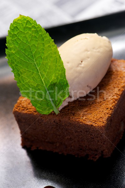 Spiridus ciocolată îngheţată mentă desert modern Imagine de stoc © pedrosala