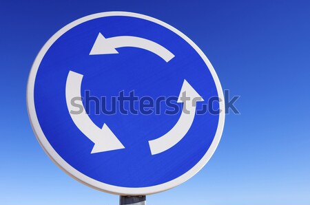 Kreisverkehr Signal blauer Himmel Stadt Straße Hintergrund Stock foto © pedrosala