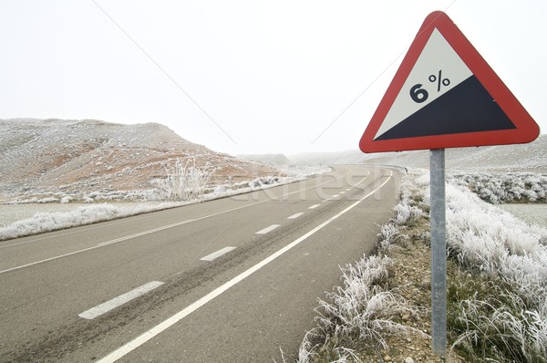 Descente panneau de signalisation route nature paysage signe Photo stock © pedrosala