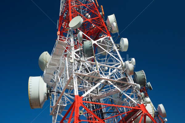 Télécommunications tour ciel bleu affaires ciel télévision Photo stock © pedrosala