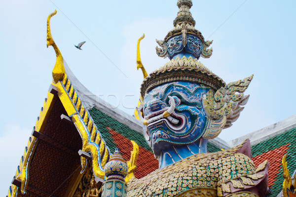 Sculpture thai démon traditionnel toit oiseau [[stock_photo]] © pekour