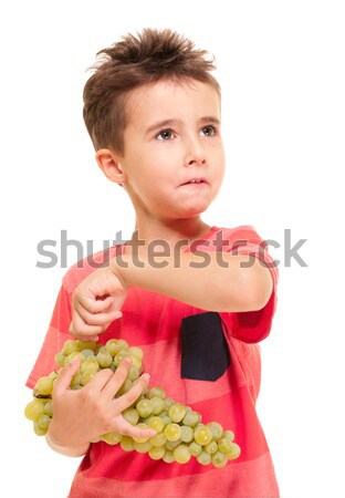 Pequeno menino para cima baga monte uvas Foto stock © pekour