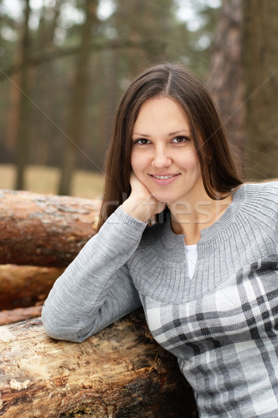 Foto stock: Mulher · jovem · ao · ar · livre · floresta · madeira · retrato · outono