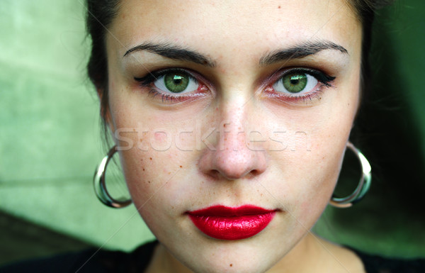 Ritratto ragazza gli occhi verdi faccia primo piano estate Foto d'archivio © pekour