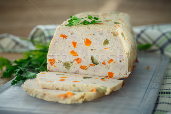 [[stock_photo]]: Poulet · légumes · table · fond · rouge · viande