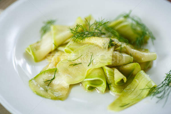 Foto stock: Marinado · abobrinha · salada · temperos · ervas · primavera