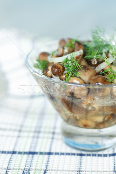 Foto d'archivio: Marinato · funghi · insalata · aglio · cipolla · natura