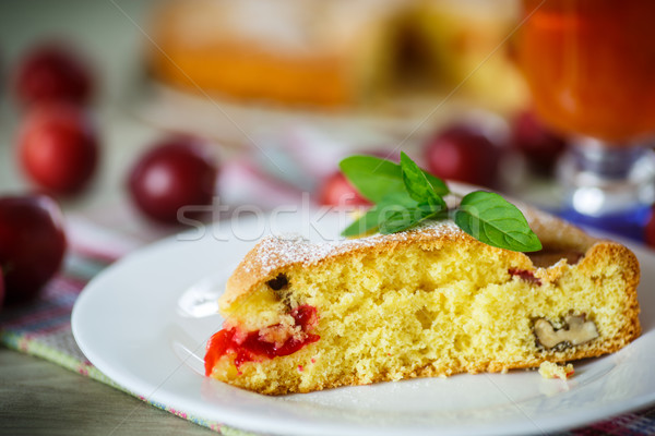 Biscuit cake kers pruimen noten partij Stockfoto © Peredniankina
