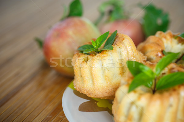 Alma muffinok édes töltött menta természet Stock fotó © Peredniankina