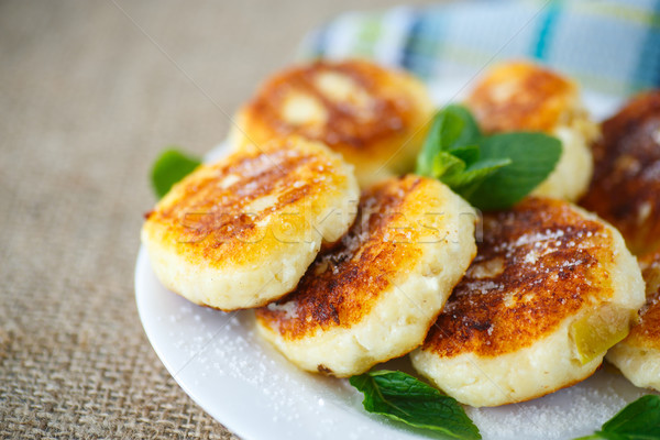 Frito queijo prato açúcar de confeiteiro comida fundo Foto stock © Peredniankina
