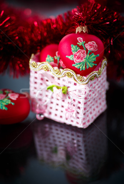 Foto stock: Navidad · rojo · corazones · guirnalda · negro · feliz