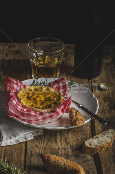 Grillowany camembert zioła czosnku czech Zdjęcia stock © Peteer