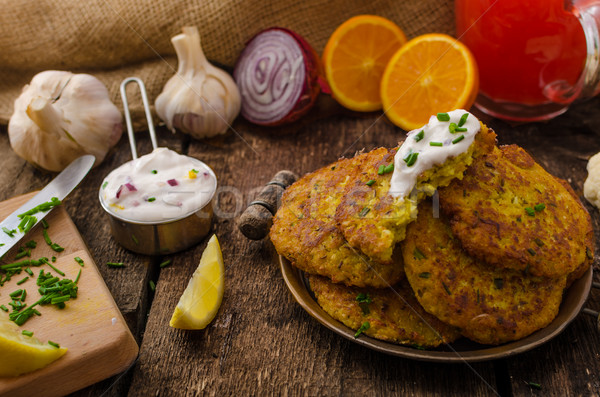 Karfiol curry palacsinták fűszeres mártás görög Stock fotó © Peteer