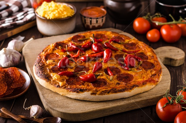 Pizza Salami Pfeffer Original italienisch dünne Stock foto © Peteer