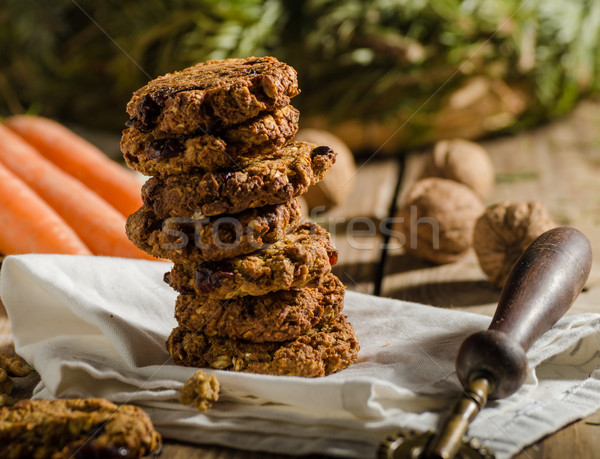 домашний Рождества Cookies орехи морковь внутри Сток-фото © Peteer