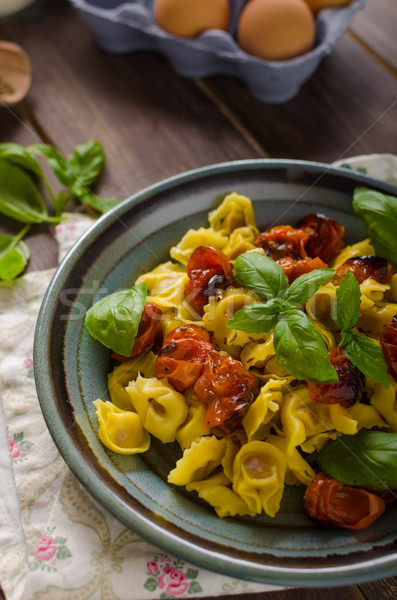 Stok fotoğraf: Tortellini · sebze · otlar · ev · yapımı · makarna