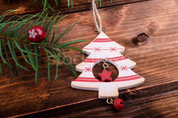 [[stock_photo]]: Noël · ornement · pin · aiguilles · table · en · bois · bois