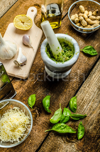 Zdjęcia stock: Pesto · bazylia · ser · orzechy · oliwy