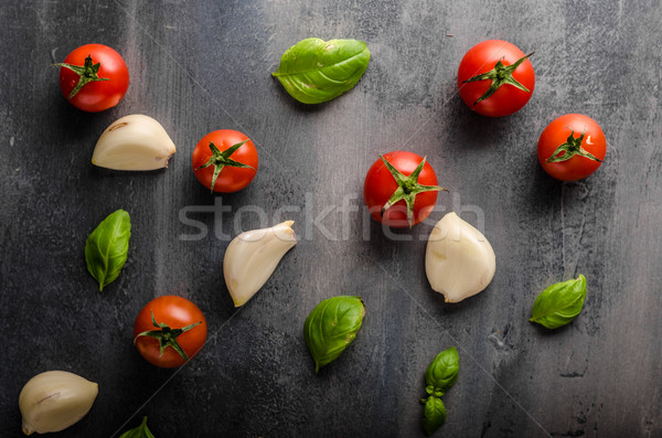 Tomaten Knoblauch Basilikum Produkt Fotografie bereit Stock foto © Peteer