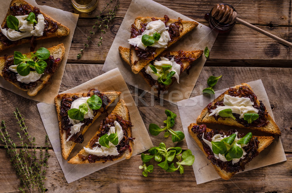 Rustik tost soğan keçi peyniri sarımsak otlar Stok fotoğraf © Peteer