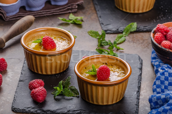 Delicious creme brulee Stock photo © Peteer
