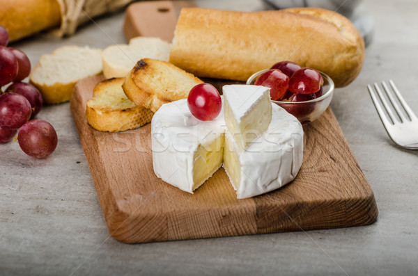 Stok fotoğraf: Taze · camambert · organik · çiftlikleri · tost