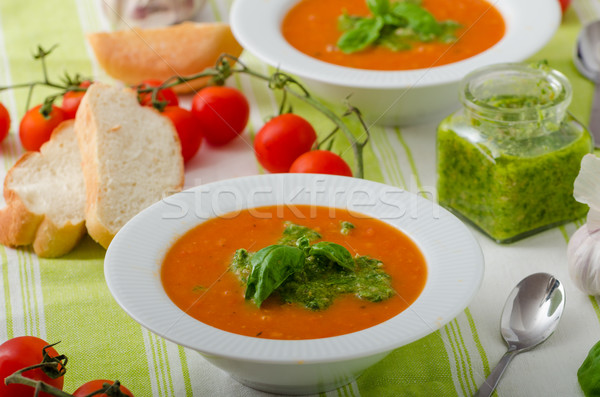 Soupe à la tomate Nice saine nourriture végétarienne pain blanc alimentaire [[stock_photo]] © Peteer