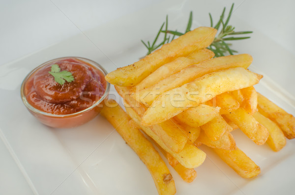 Patates kızartması ketçap biberiye akşam yemeği et altın Stok fotoğraf © Peteer