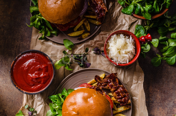 [[stock_photo]]: Boeuf · Burger · lard · frites · françaises · maison · peu