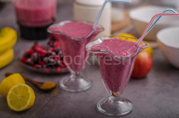 [[stock_photo]]: Granola · baies · simple · repas · fond