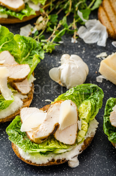Saláta panini pirítós tyúk házi készítésű Cézár Stock fotó © Peteer