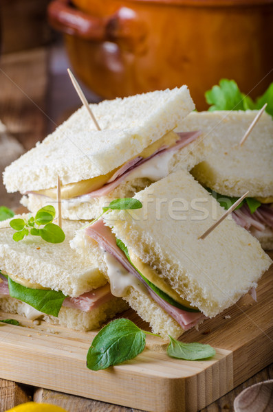 Bio kanapkę majonez ser szynka zielone Zdjęcia stock © Peteer