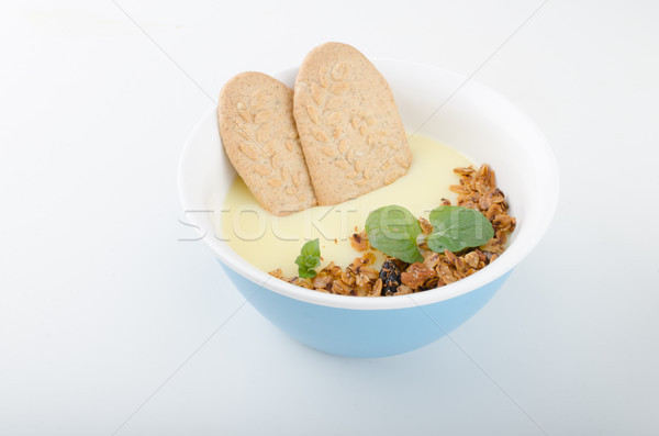 Foto stock: Baunilha · pudim · caseiro · granola · simples · sobremesa