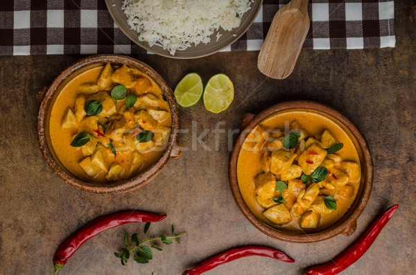 Délicieux poulet au curry basmati riz dîner rouge [[stock_photo]] © Peteer