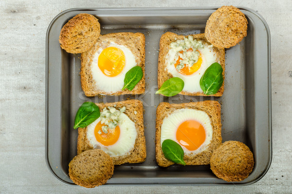 Gebacken Volltreffer Eier Vollkornbrot Toast Spinat Stock foto © Peteer