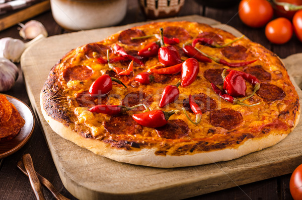 ストックフォト: ピザ · サラミ · 唐辛子 · オリジナル · イタリア語 · 薄い