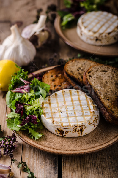 ızgara camambert peynir mini salata Stok fotoğraf © Peteer