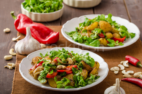 Sommer Kartoffelsalat Salat Zwiebel Nüsse wenig Stock foto © Peteer