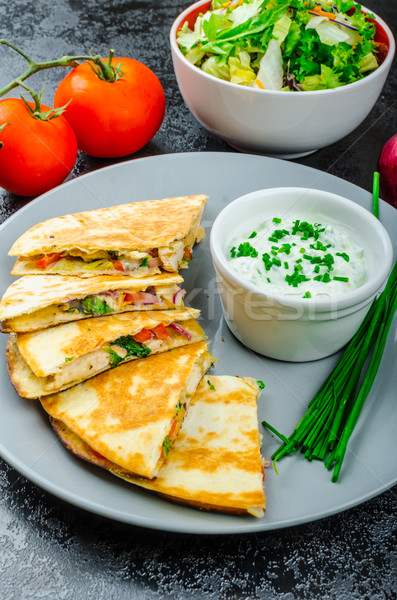 [[stock_photo]]: Poulet · tomate · rouge · oignons · persil · poivre