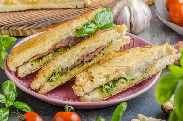 Stok fotoğraf: Pesto · peynir · sandviç · hızlı · yemek · ekmek