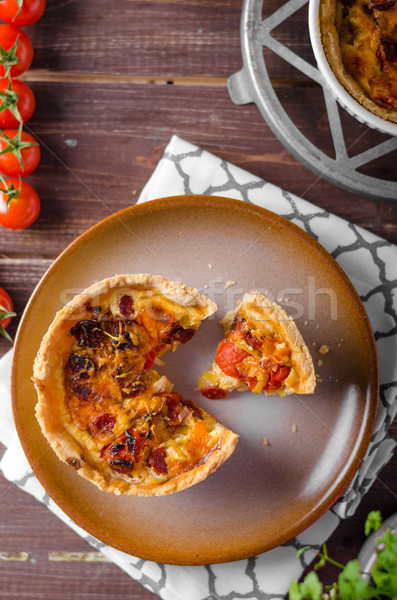 Klein worstjes tomaten kruiden ei tabel Stockfoto © Peteer