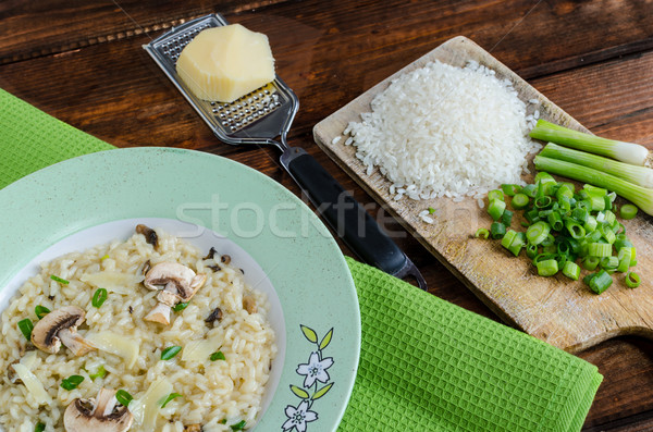 Zdjęcia stock: Risotto · grzyby · wiosną · cebula · ser · wiśniowe