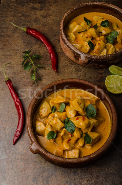 Délicieux poulet au curry basmati riz dîner rouge [[stock_photo]] © Peteer