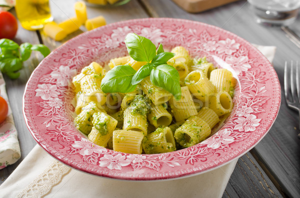 Pesto heerlijk basilicum olijfolie noten parmezaan Stockfoto © Peteer