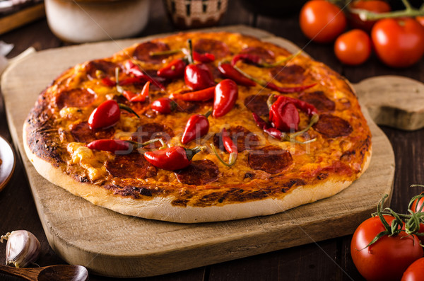 Stok fotoğraf: Pizza · salam · biber · orijinal · İtalyan · ince