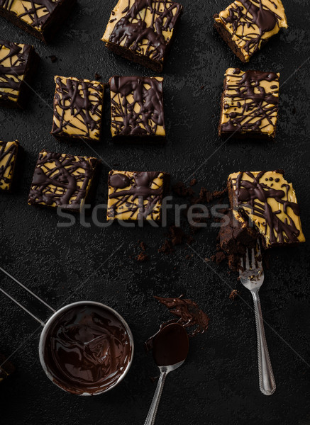 Koyu çikolata fıstık ezmesi gıda çikolata kek tablo Stok fotoğraf © Peteer