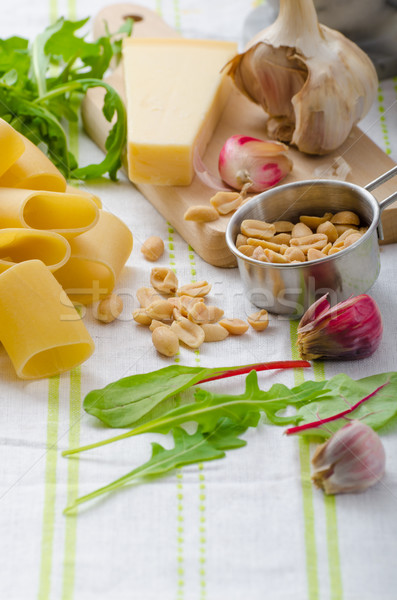 Stok fotoğraf: Sarımsak · otlar · pesto · ev · yapımı · restoran · makarna