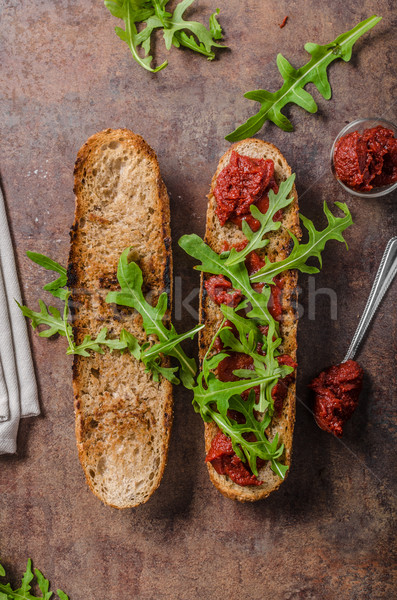 Rústico baguette hierbas chorizo salsa de tomate caliente Foto stock © Peteer