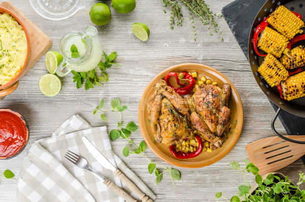 Foto stock: Francés · bebé · pollo · a · la · parrilla · maíz